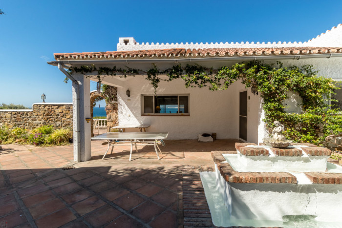Qlistings House - Villa in Punta Chullera, Costa del Sol image 3